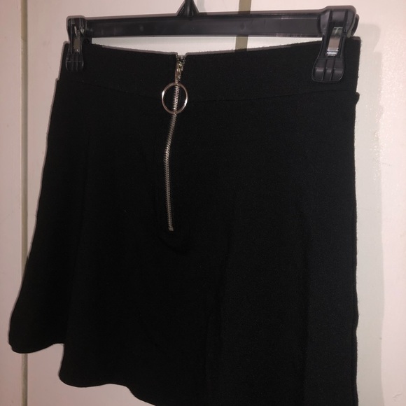 Forever 21 Dresses & Skirts - Black Skirt Forever 21 Dresses & Skirts - Black Skirt